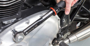 CáchCách siết lực ốc xả nhớt cho xe máy chuẩn nhất 