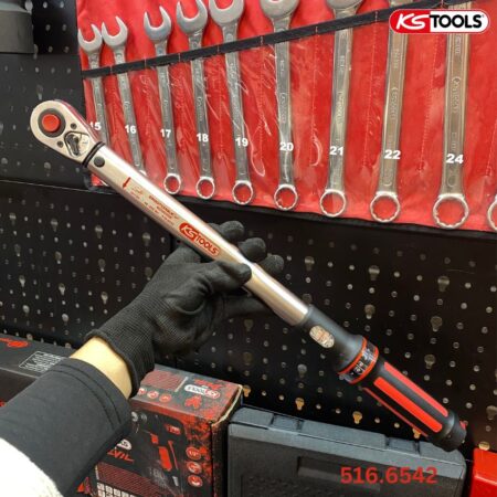 Cờ lê lực 40-200 Nm 516.6542 đầu lắc đảo chiều KS