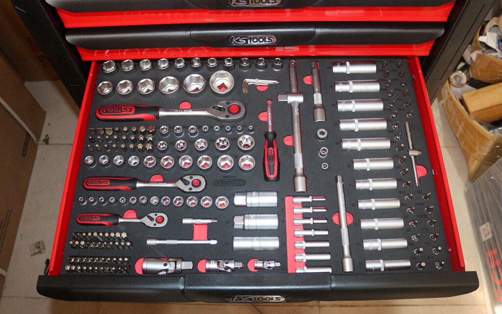 Ngăn 2: Bộ khẩu tay vặn 1/4 - 3/8 - 1/2 inch 195 món