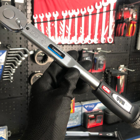 cờ lê siết lực 10-50 nm đầu 1/2 inch tone model T4MN50