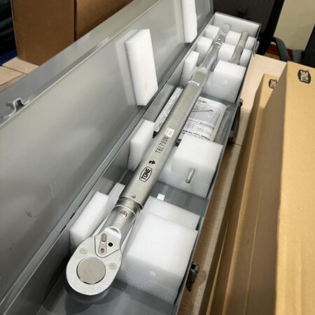 T6L700N: Cờ lê lực TONE JAPAN 100-700 Nm đầu 3/4 inch