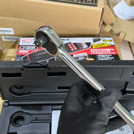 cờ lê lực điện tử T3DT135H TONE dải lực 135Nm: Đầu kết nối khẩu