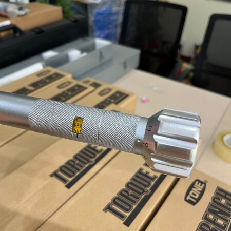 Thông số kĩ thuật phần hiển thị cờ lê lực TONE T6L420N dải lực 420 Nm