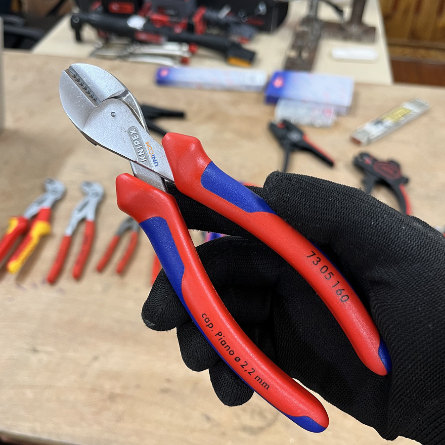 Kìm cộng lực cắt dây piano 2.2 mm X-Cut Knipex 73 05 160