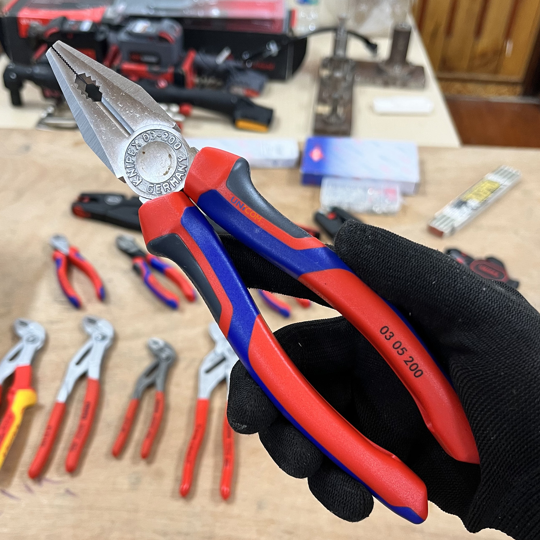 kìm đa năng 200 mm Knipex 03 05 200 made in Germany