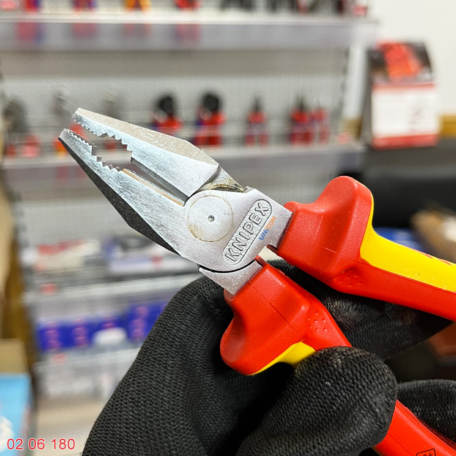 ngàm kìm đầu bằng cách điện 7 inch Knipex 02 06 180