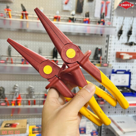 Kìm mũi nhọn bằng nhựa, cách điện 1000V Knipex 98 62 02