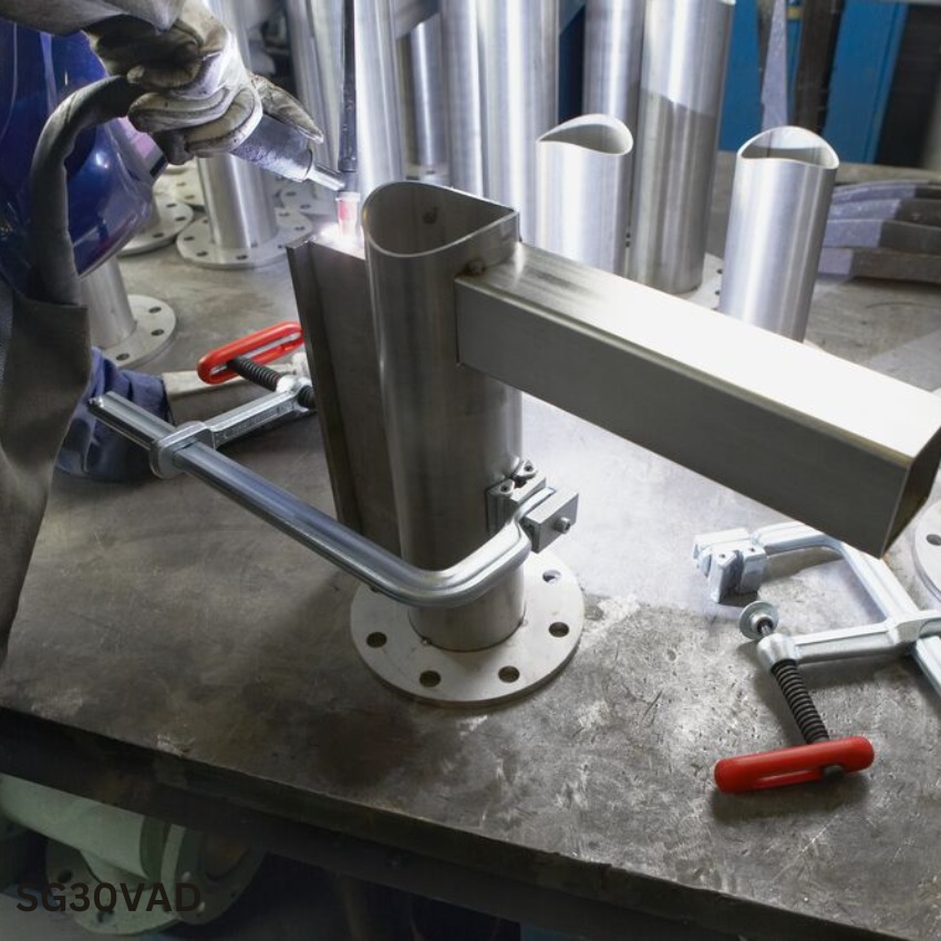 ứng dụng thực tế Cảo chữ F BESSEY SG30VAD, 300mm, lực kẹp 7500N