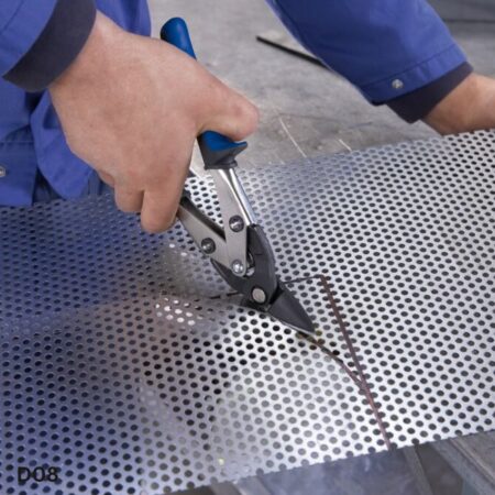 ứng dụng Kép cắt tôn BESSEY D08, lưỡi 27mm cắt trong phạm vi hẹp