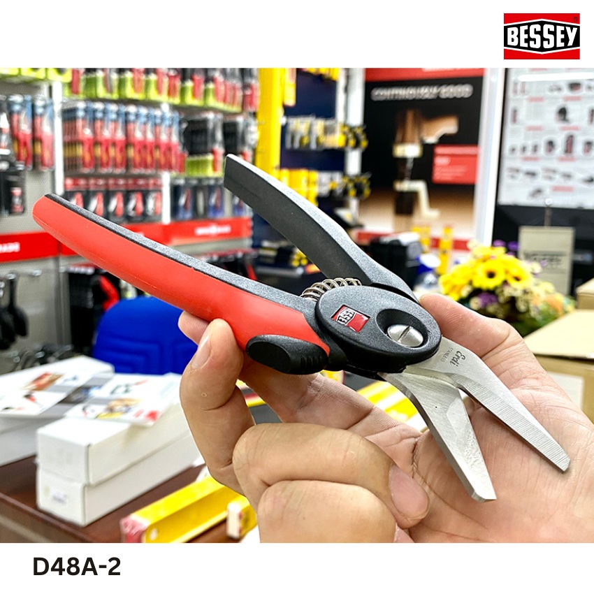 ảnh thực tế Kéo inox BESSEY D48A-2, lưỡi cắt nghiêng dài 36mm, cán nhựa
