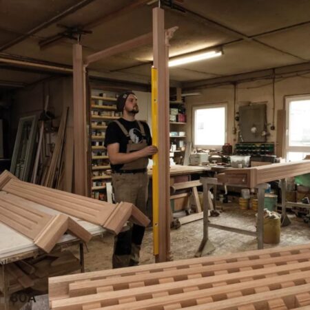 ứng dụng Thước thủy STABILA 80A, từ 30-150cm, 2 bọt thủy trong nghề mộc