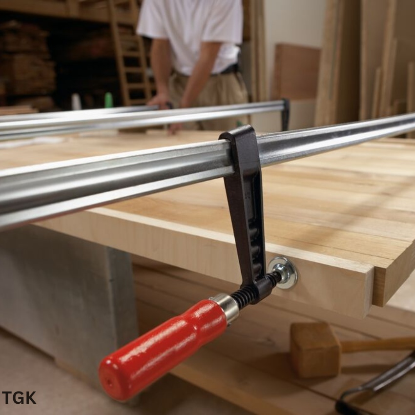 ứng dụng Cảo chữ F có lực kẹp 7000N, dài từ 40cm đến 3m BESSEY TGK