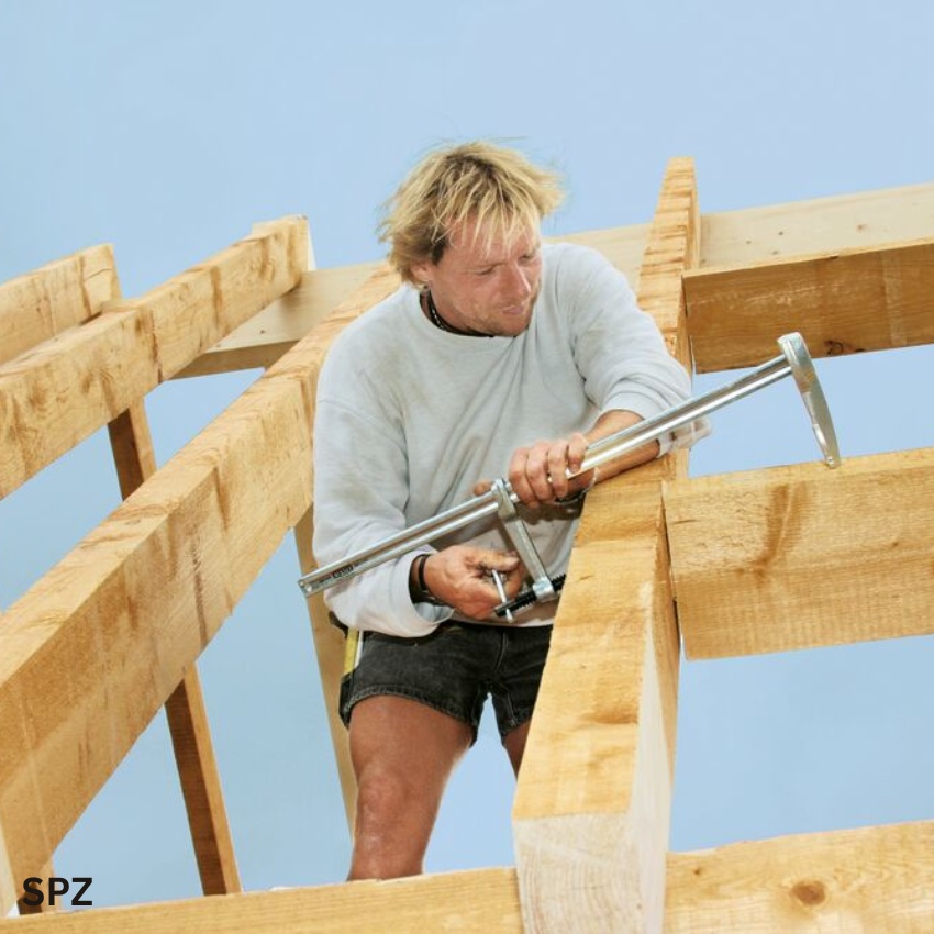 ứng dụng Cảo kẹp gỗ chữ F cho mái nhà bằng gỗ Bessey Rafter SPZ